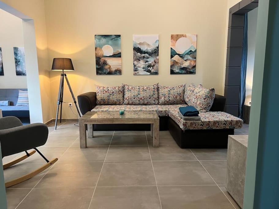 Spacious And Beautiful House Pireo Esterno foto