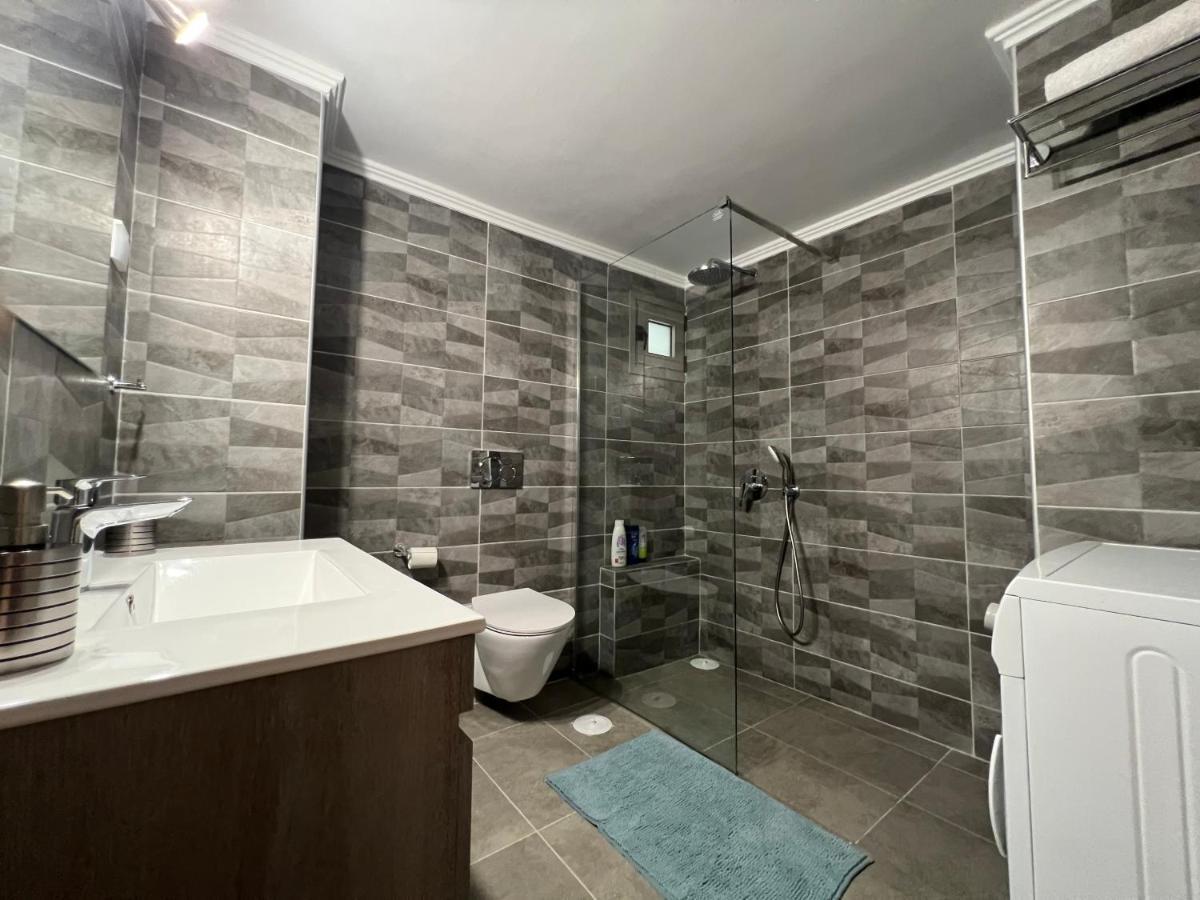 Spacious And Beautiful House Pireo Esterno foto